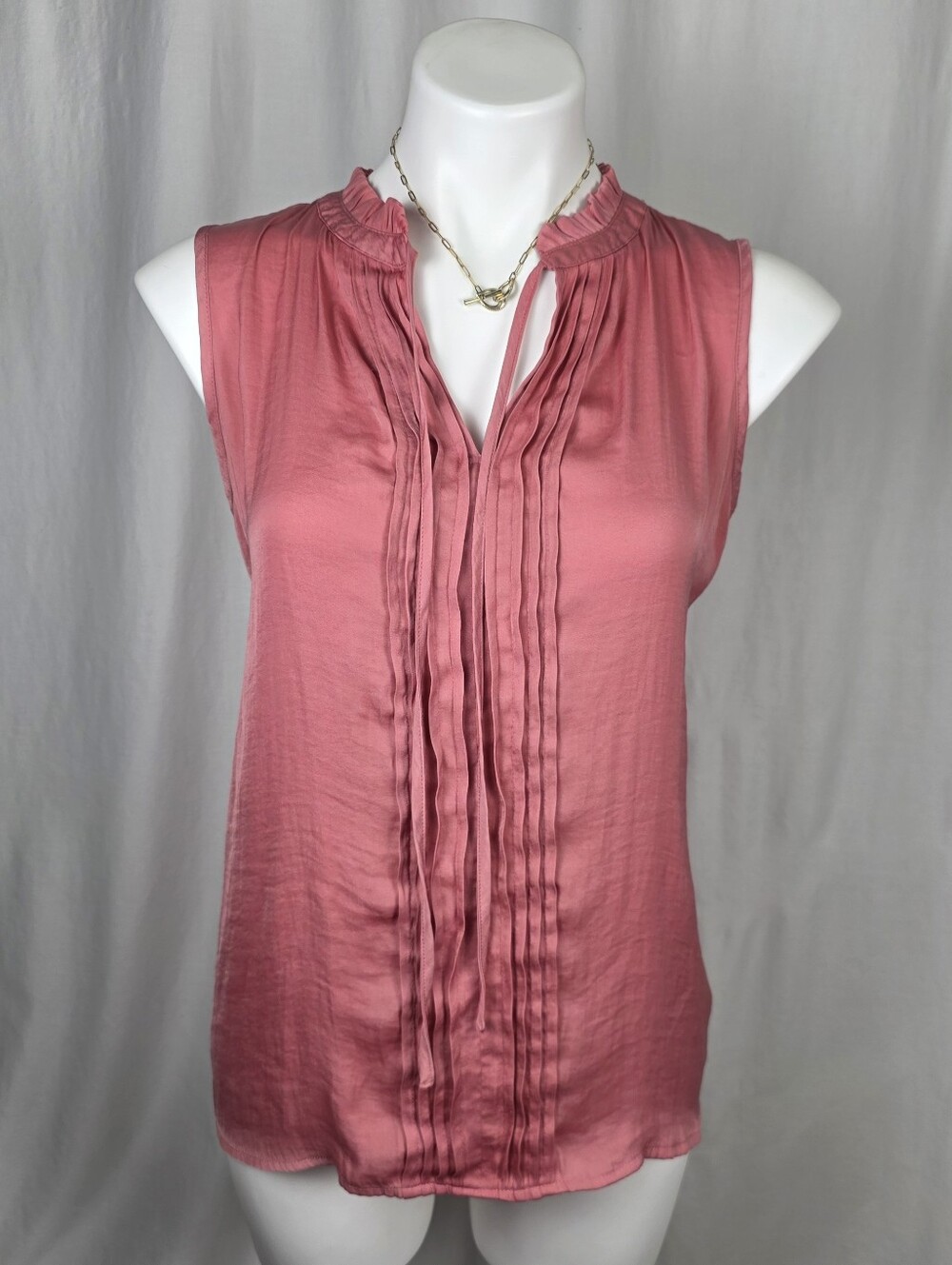 Vera Wang Rose Pink Silky Sleeveless Blouse | Designer Ruffle Neck Top | Size Sm